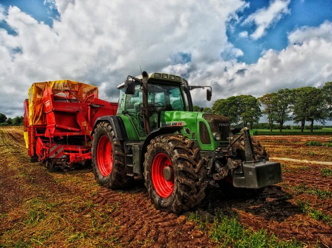 Trattore agricoltura