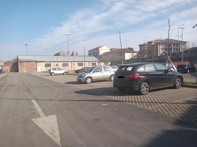 Vercelli, parcheggio corso Fiume