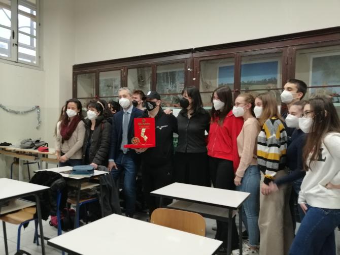 Donati sei pulitori d'aria alle scuole vercellesi