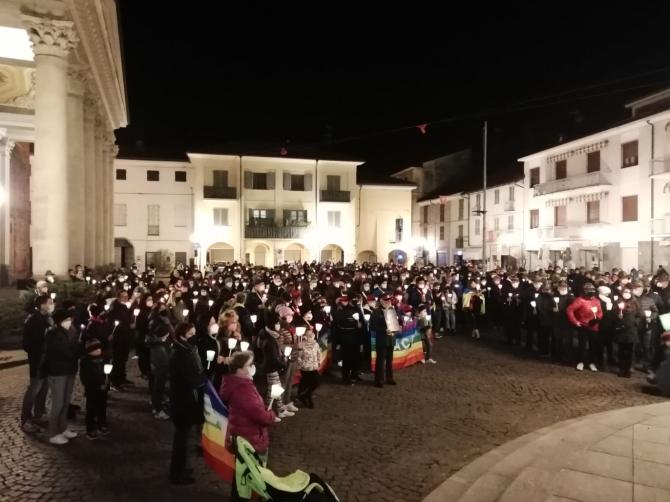 Emergenza Ucraina: la fiaccolata per la pace
