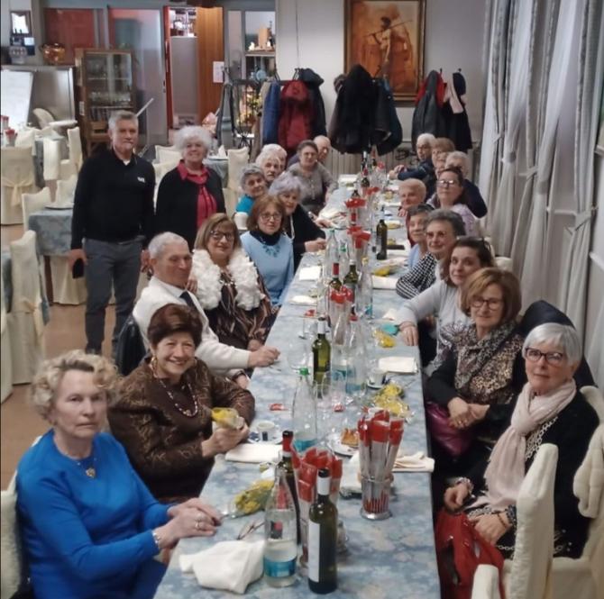Santhià pranzo pensionati