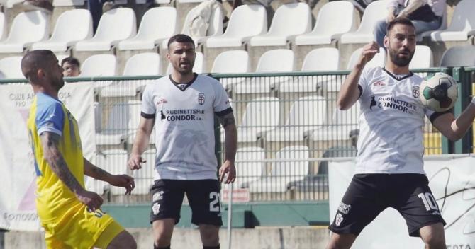 Super Rizzo salva la Pro: bianchi al secondo turno
