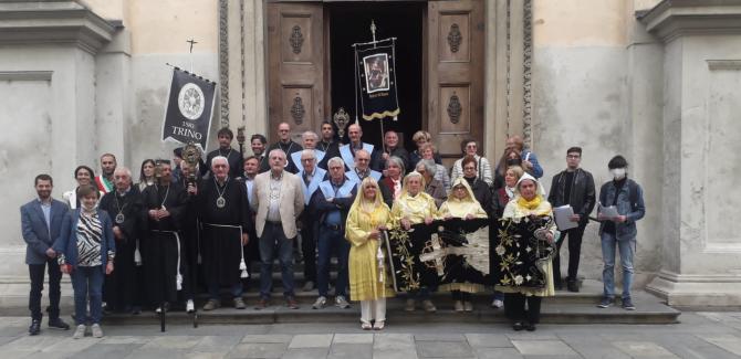 Trino sacra