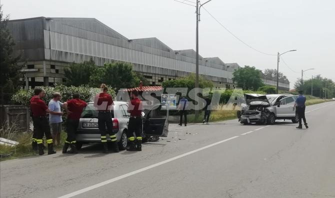 Santhià, frontale tra due auto: morto un uomo