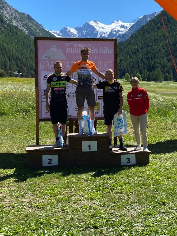 Tonello vince la Gran Paradiso Bike con una costola rotta