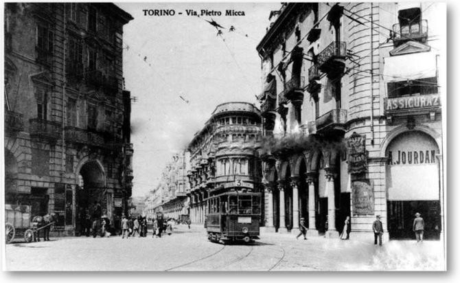 Torino: il negozio “Old England” di Adolf Jourdan in piazza Castello 