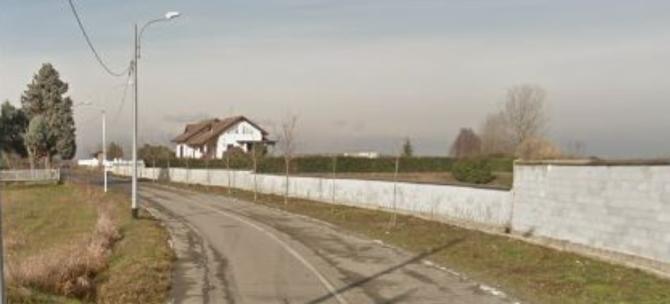 Asfaltatura di via 1° Maggio e nuova segnaletica orizzontale
