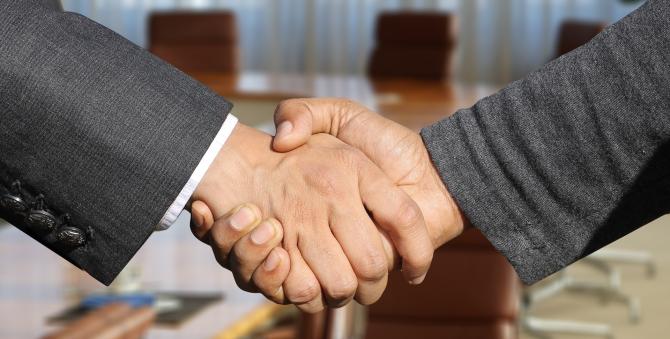 Stretta di mano accordo