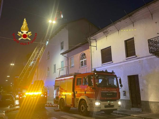 incendio tetto tronzano