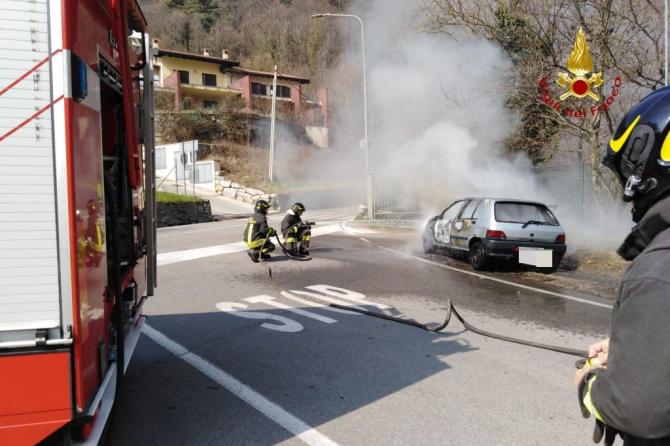 Incendio auto Varallo