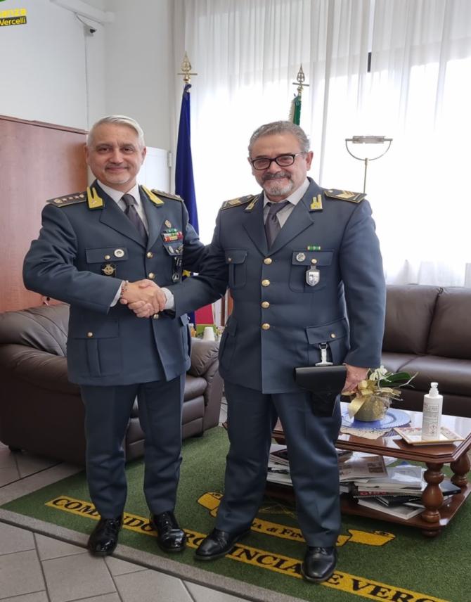 Guardia di finanza di Vercelli: in pensione il brigadiere capo Luchetta
