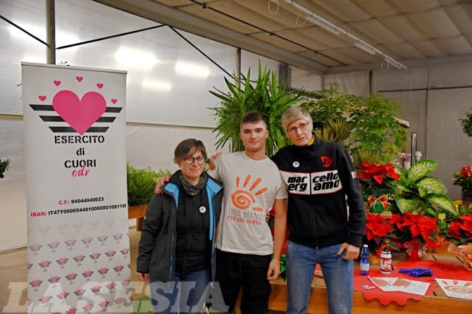 Una mano per una gamba