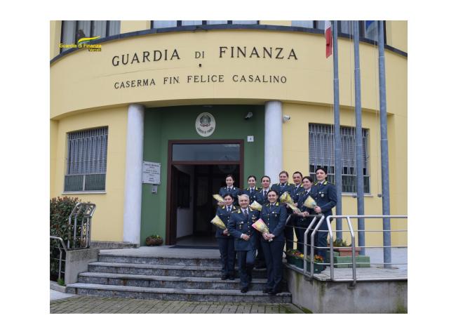 Guardia di finanza: il ringraziamento alle donne che portano la divisa