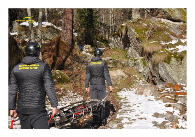 Soccorso alpino Guardia di finanza