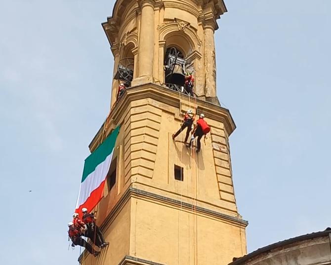 Alpini di Arborio: sfilata e celebrazioni per la festa del Gruppo (FOTO)