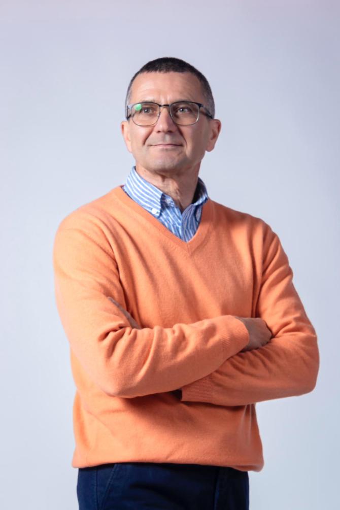 è il sindaco di Palazzolo Vercellese