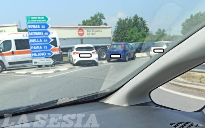 Incidente alla rotonda per San Germano