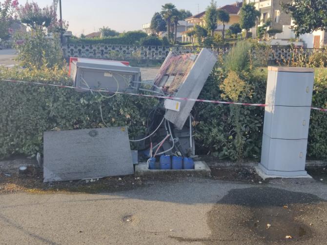 Oltre quaranta giorni senza linea internet