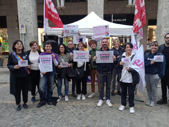 Sit in Arcigay Vercelli