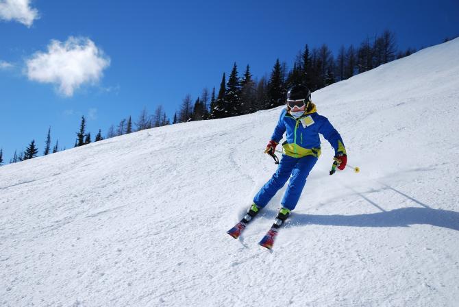 Piste da sci sciatore