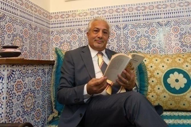  Younis Tawfik 