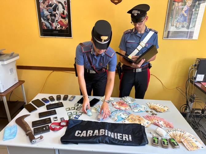 Droga carabinieri Borgosesia
