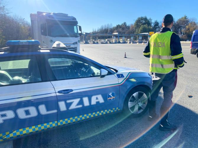 Polizia stradale di Novara