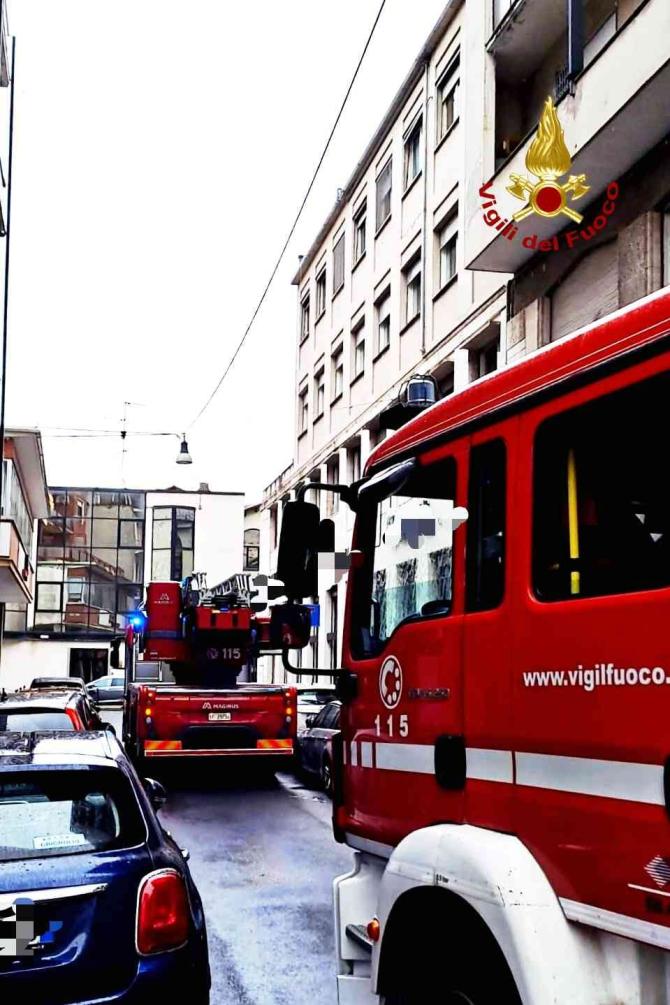 Caduta calcinacci via Duchessa Jolanda