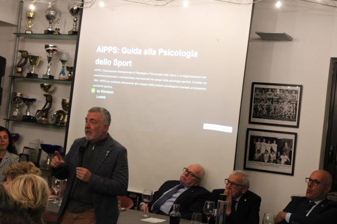 La Psicologia Scende in Pedana: Riflessioni sulla Scherma alla Conviviale UNVS 