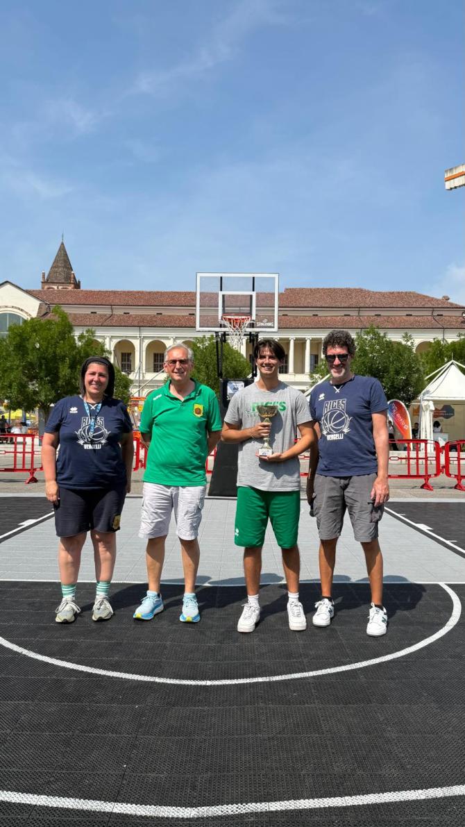 Basket: Tommaso Torazzo è il vincitore del tiro da 3