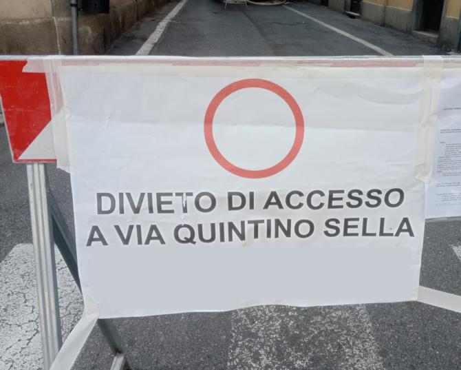 Via Quintino Sella chiusa al traffico
