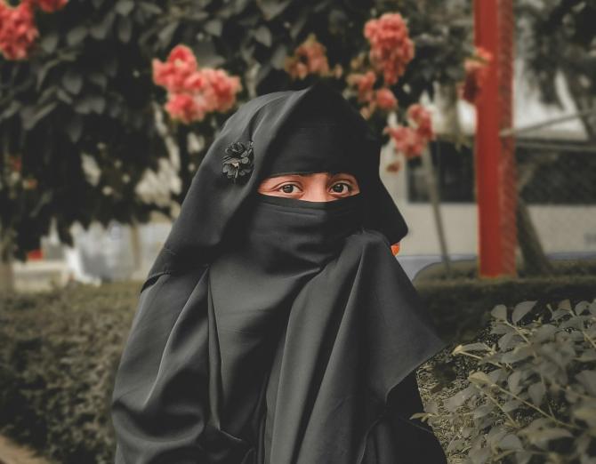 Donna col burqa