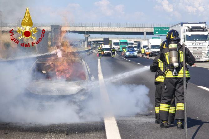 Incendio vettura A4