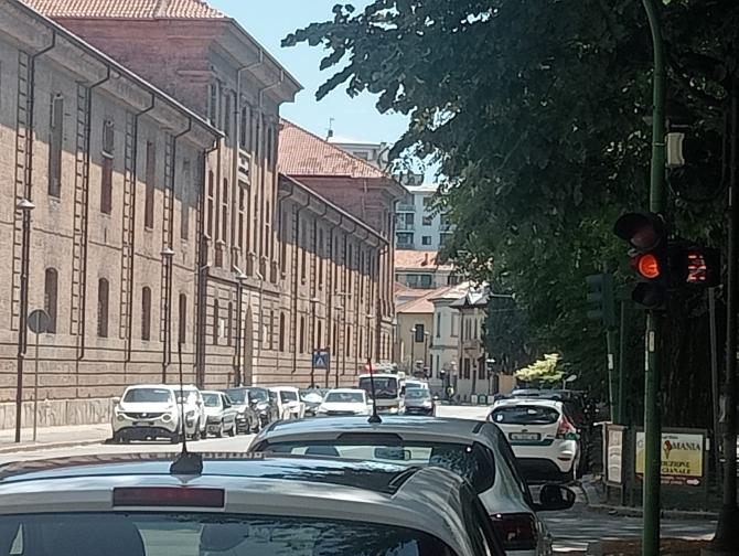 Vercelli: via XX Settembre: i semafori in tilt