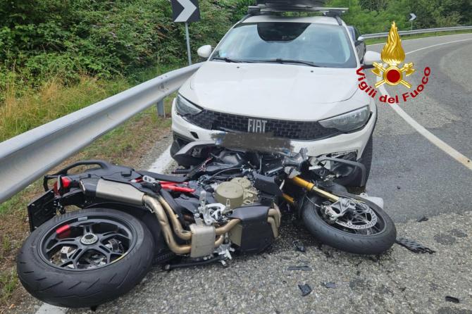 Scontro fra auto e moto a Valduggia