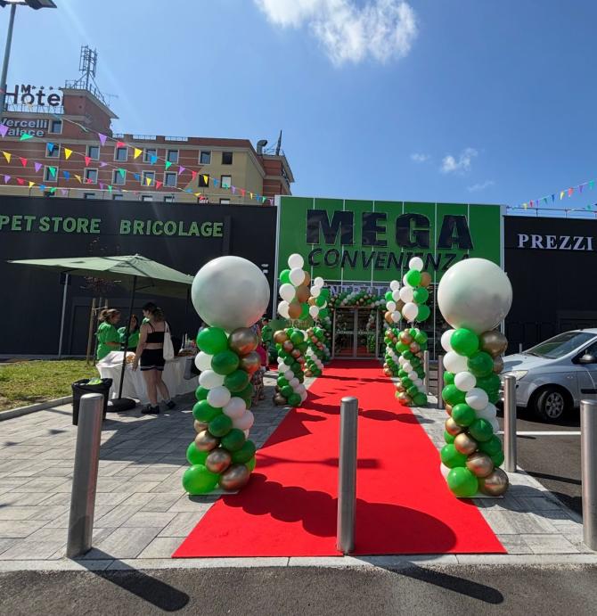Mega Convenienza: il nuovo store di via Tavallini