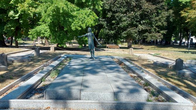 Da Garibaldi alla Mondina, statue dimenticate