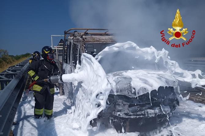 Vigili del fuoco a Borgo d'Ale 