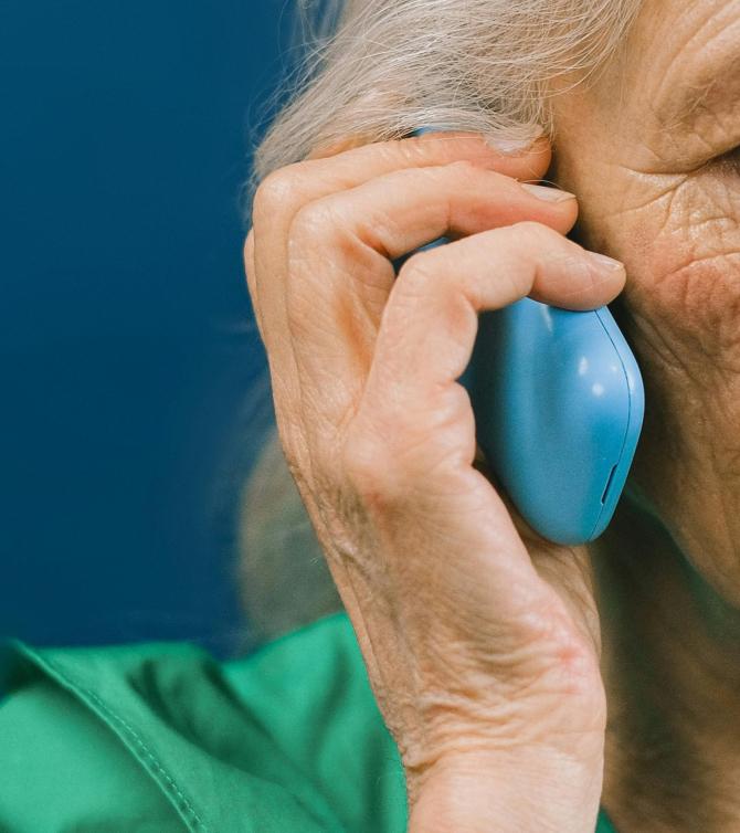Anziana telefonata