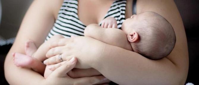 Allattamento bambino