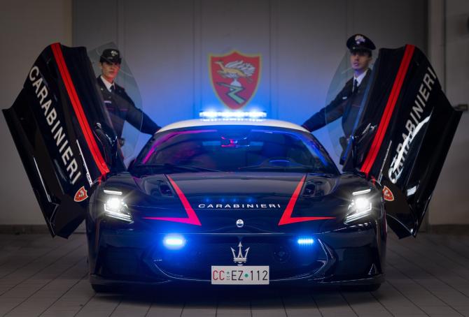 Carabinieri Maserati
