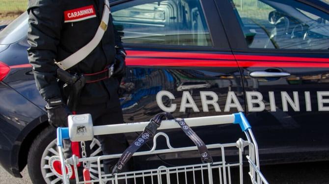 carabinieri furto supermercato