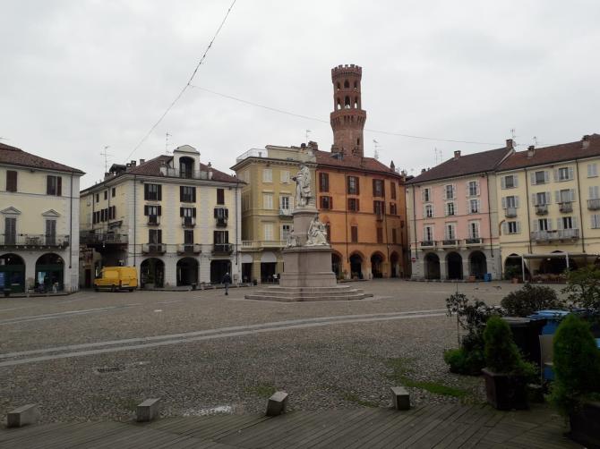 Piazza Cavour Vercelli