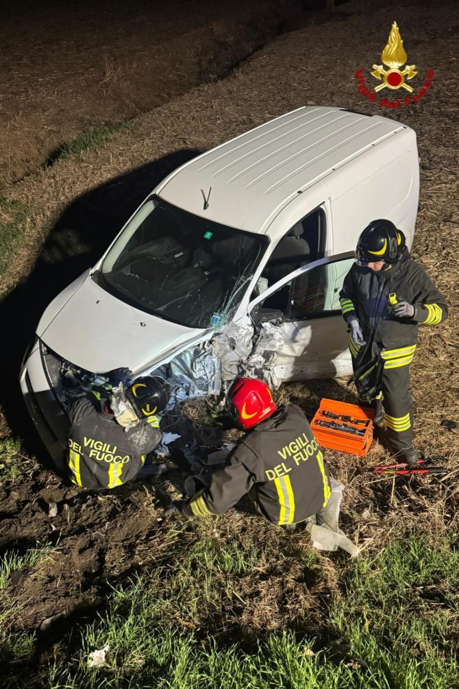 Cavagnolo: un frontale coinvolge due auto