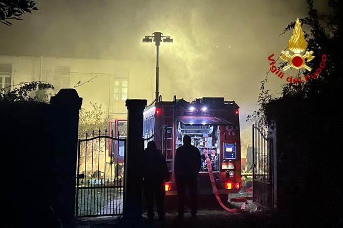 Vigili del fuoco a Sali Vercellese