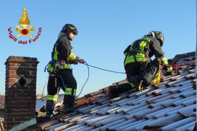 Crescentino: fiamme in un edificio storico 