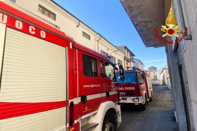 Trino: Incendio di un camino di un'abitazione