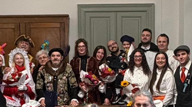 Albano Vercellese, Carnevale: consegnate le chiavi a  Mons&ugrave; Co&rsquo;zura e a Madamin Moja 