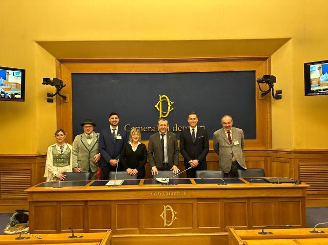 Carnevale Santhi&agrave; alla Camera