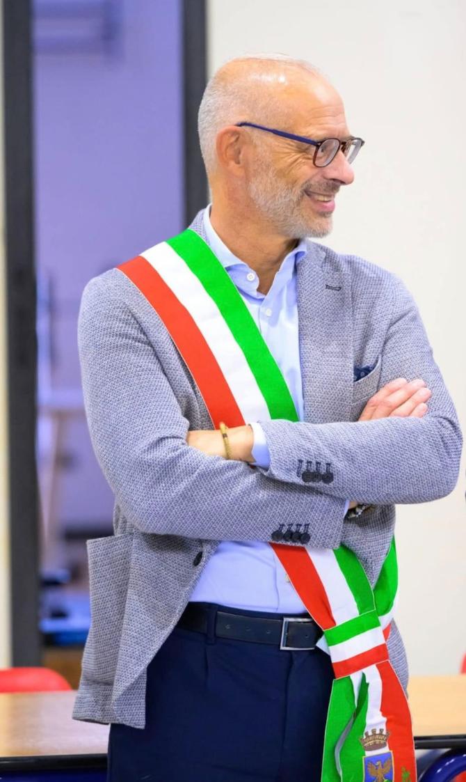 Borgosesia, revocate le deleghe all'assessore Nunziata 